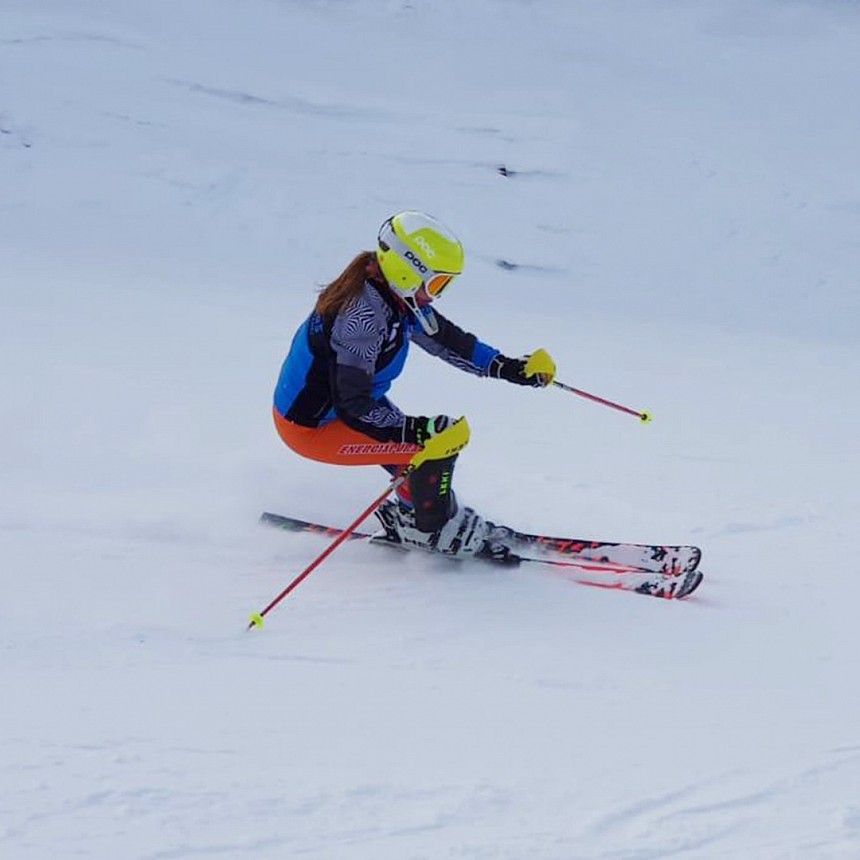 Öğrencimiz Kayak Yarışmasından Türkiye 3.'sü Olarak Bronz Madalya ile Döndü 