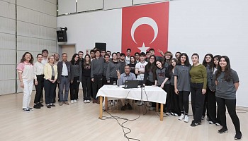 Öğrencilerimiz Prof. Dr. Benjamin Fong Chao ile NASA Deneyimlerini Konuştu