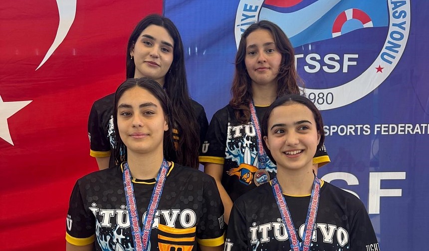 Paletli Yüzme Türkiye Şampiyonası'ndan Çifte Başarı!